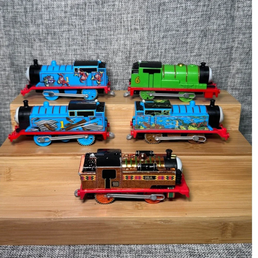Thomas & Friends TrackMaster Motorized Engine Lot Thomas Percy Nia 5pc Train Set